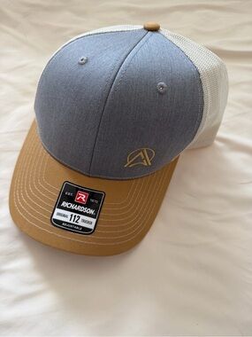 Ambiente Sedona Baseball Hat in Gray, White & Tan